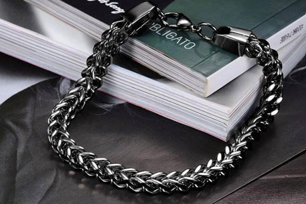 کاربرد استیل در ساخت بدلیجات
